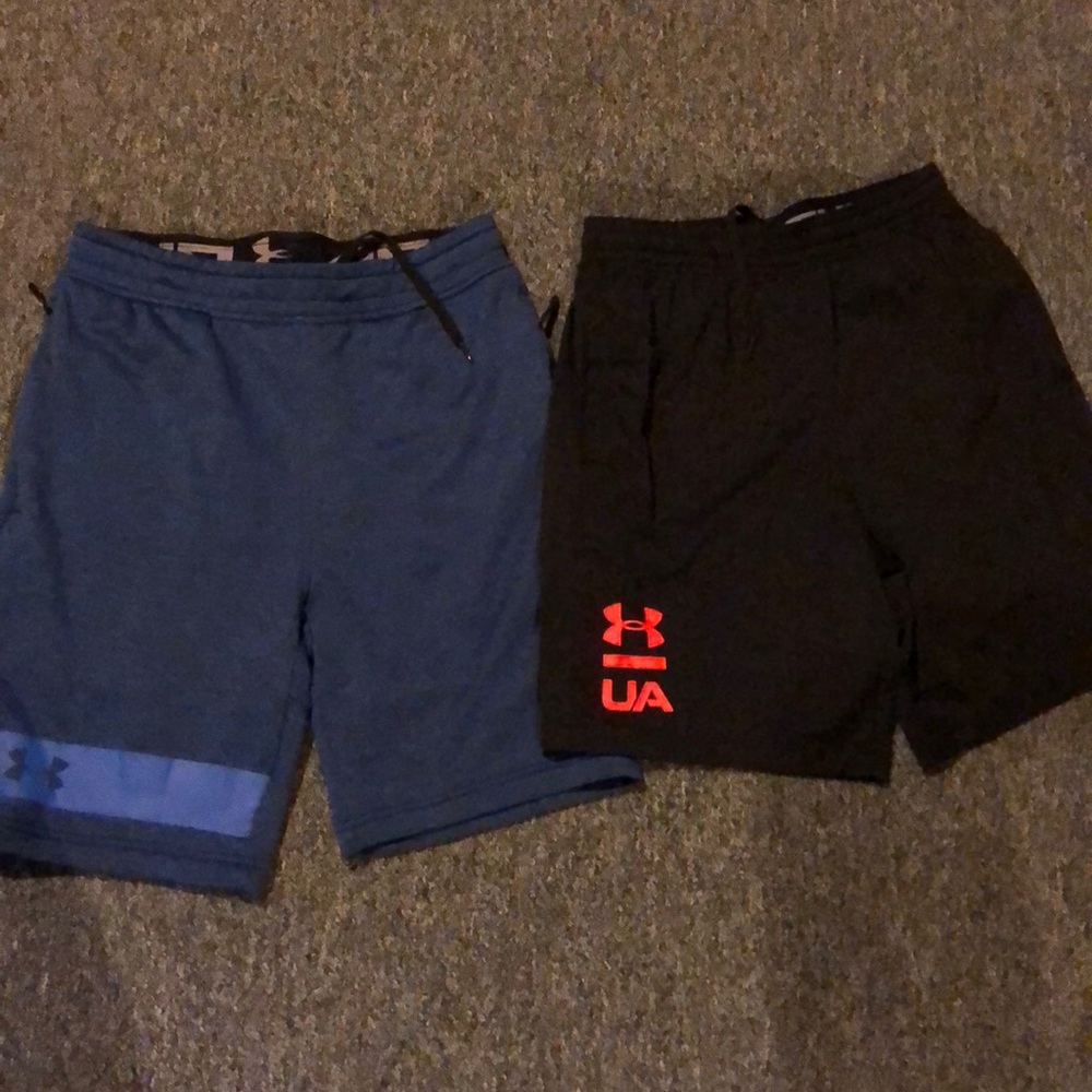 Men’s medium Under Armour shorts lot